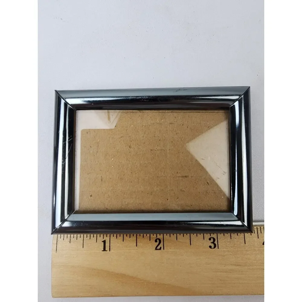 Mini Metal Silver Picture Frames 3.5 x 3